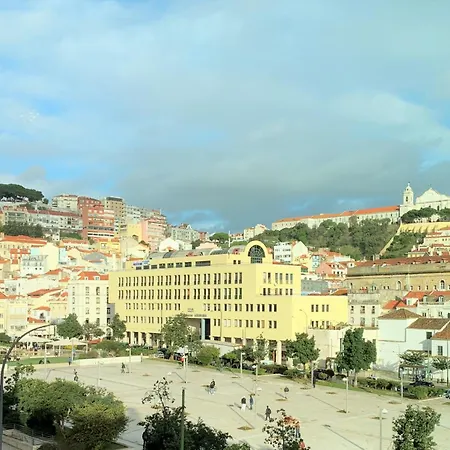 Mm3 Modern With Castle View In Baixa-rossio! Free Parking Lisboa