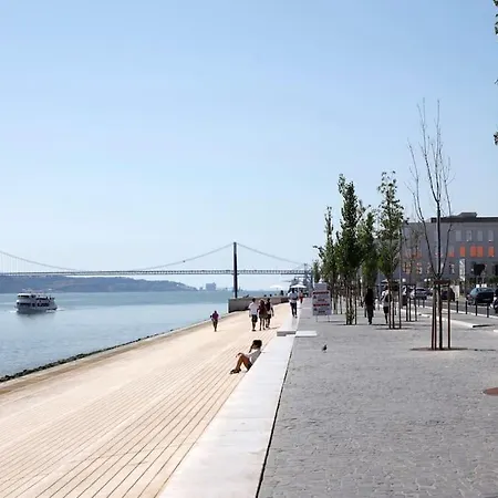 Daire Mm3 Very Central Baixa-Rossio! Castle View And Free Parking! *