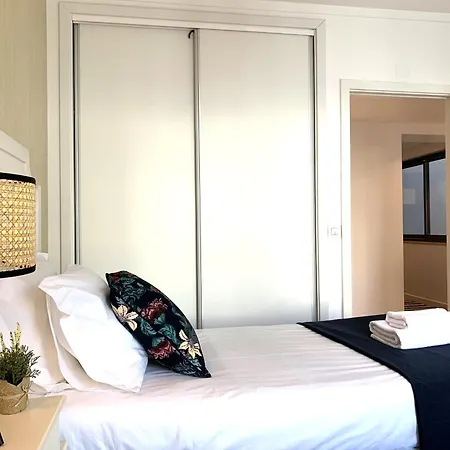 Mm3 Modern With Castle View! Very In Baixa-rossio! Free Parking! *