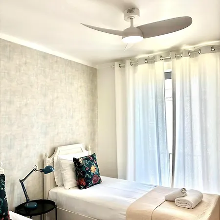 Mm3 Modern With Castle View In Baixa-rossio! Free Parking Lisbon