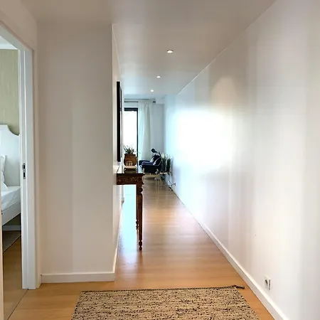 Mm3 Modern With Castle View! Very In Baixa-rossio! Free Parking! شقة